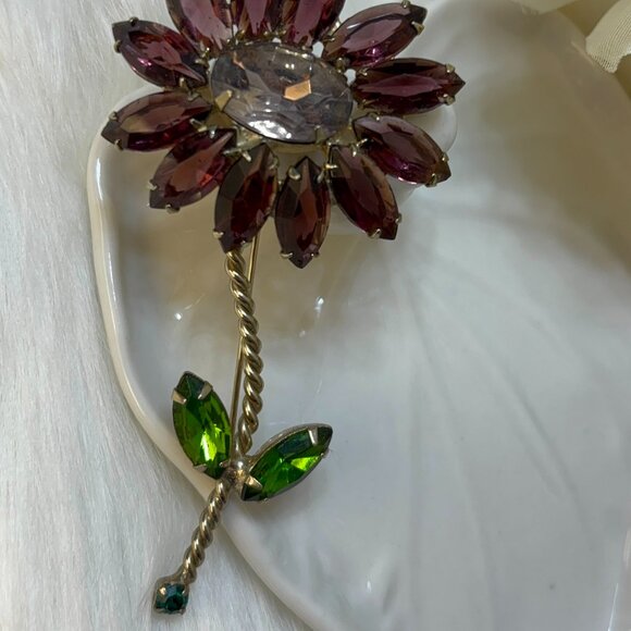 JULIANA D&E STYLE FAUX AMETHYST RHINESTONE FLORAL BROOCH - Picture 5 of 8